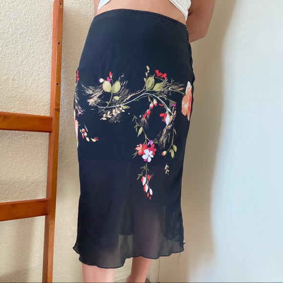 Early 2000s black and red midi skirt - Picture 4 of 5